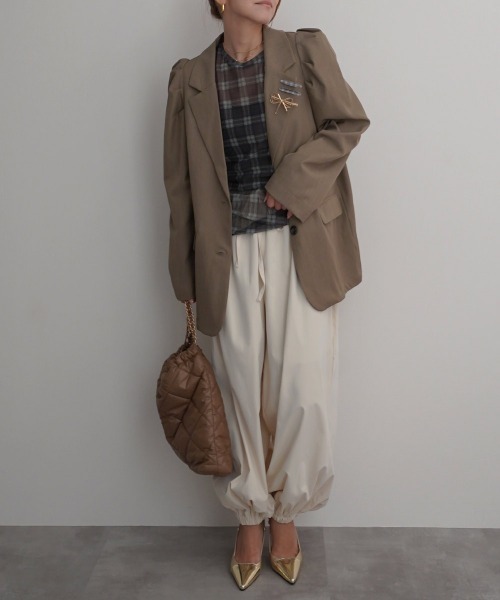 Rashik(ラシク)の「【Rashik】パワショルバックスリットジャケット(テーラードジャケット・レディース・カーキ/チャコール・FREE)」の3枚目の写真