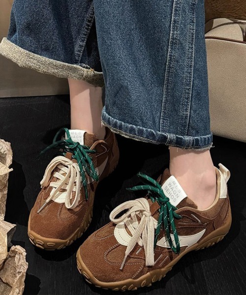 Miniministore（ミニミニストア）の「スエード調厚底スニーカー ダブルレース靴（スニーカー・レディース・キャメル/アイボリー/ブラウン・24.0cm/23.0cm/22.5cm/24.5cm/23.5cm）」の3枚目の写真