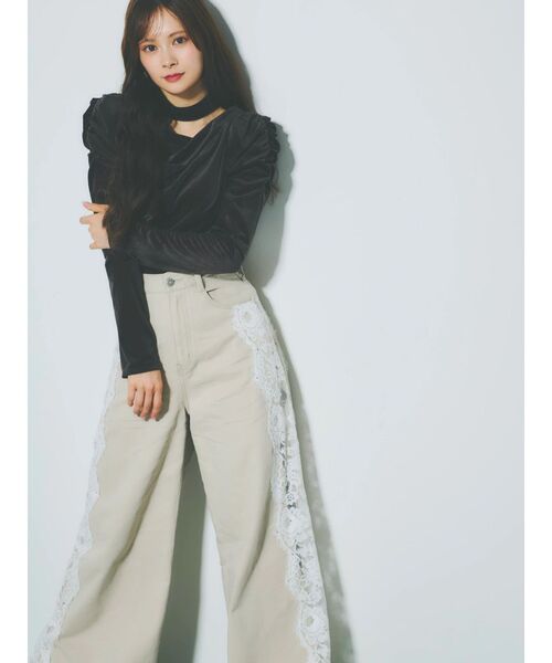 dazzlin（ダズリン）の「チョーカー付ドレープシアーベロアトップス（Tシャツ/カットソー・レディース・ブラウン/ブラック・FREE）」の3枚目の写真