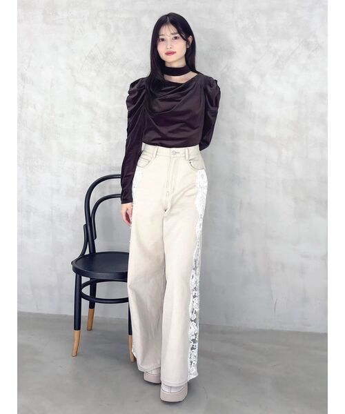 dazzlin（ダズリン）の「チョーカー付ドレープシアーベロアトップス（Tシャツ/カットソー・レディース・ブラウン/ブラック・FREE）」の12枚目の写真