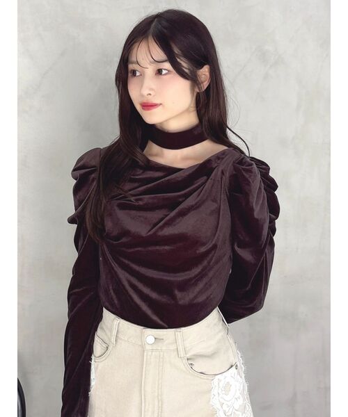 dazzlin（ダズリン）の「チョーカー付ドレープシアーベロアトップス（Tシャツ/カットソー・レディース・ブラウン/ブラック・FREE）」の17枚目の写真
