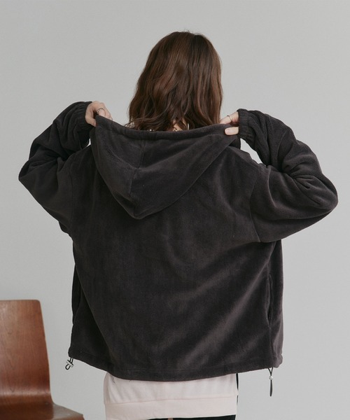 ad thie（アドティエ）の「オーバーサイズ フリース ダブルジップ パーカー（パーカー・レディース・チャコール/ピンク/ライトグレー/ベージュ/ブラウン・MEDIUM/LARGE）」の19枚目の写真