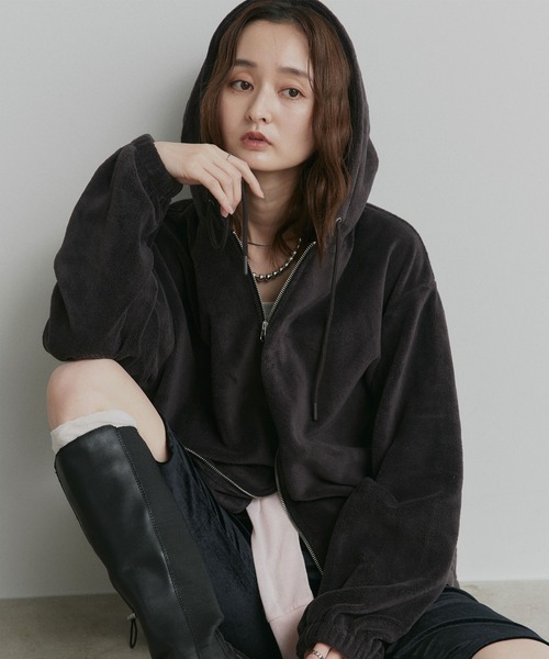 ad thie（アドティエ）の「オーバーサイズ フリース ダブルジップ パーカー（パーカー・レディース・チャコール/ピンク/ライトグレー/ベージュ/ブラウン・MEDIUM/LARGE）」の20枚目の写真