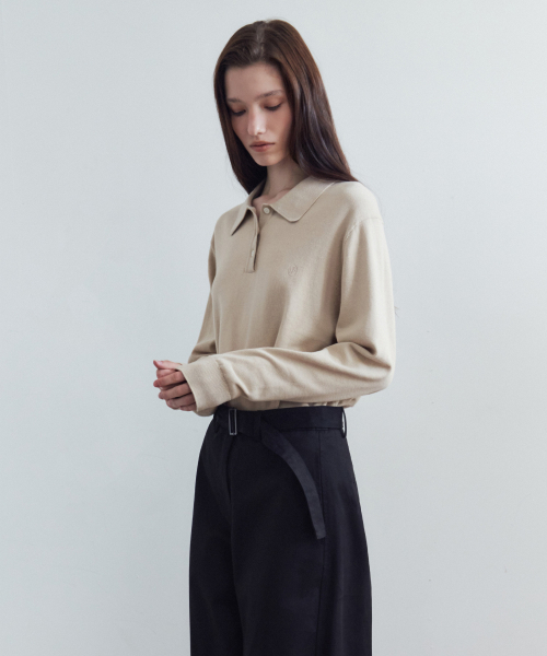 SIYAZU（シヤジュ）の「SIKN2136 クラシックカラー ニット_Beige（ニット/セーター・レディース・ベージュ・SMALL/MEDIUM）」の2枚目の写真