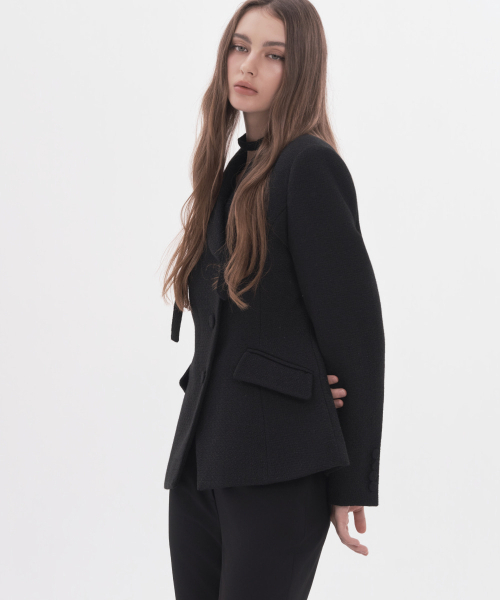 MAU SOLEUM(マウソレウム)の「Jane Tweed Tailored Fitted Jacket - Tweed Black(テーラードジャケット・レディース・ブラック・MEDIUM/SMALL)」の2枚目の写真