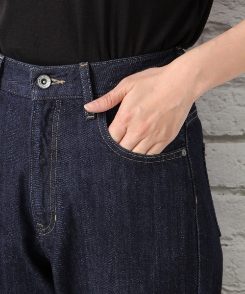 LEPSIM(レプシィム)の「ハイライズストレートデニムパンツ 725479(デニムパンツ・レディース・ライトブルー/ブルー/ワンウォッシュ・LARGE/MEDIUM)」の10枚目の写真