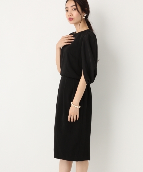 A part by（アパートバイ）の「【WEB限定/結婚式にも】マントフウワンピース 739582 （ワンピース・レディース・ブラック/サックスブルー・FREE）」の3枚目の写真