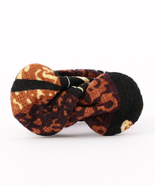 SHIPS(シップス)の「JENNIFER OUELLETTE:プリントファブリックワイヤー(ヘアゴム・レディース・ブルー/ブラウン/ベージュ・ONE SIZE)」の1枚目の写真