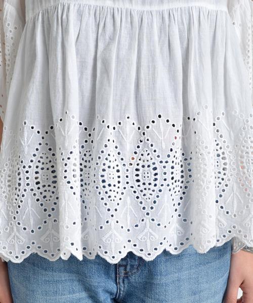 liflattie ships（リフラティ シップス）の「liflattie ships:カットレース ギャザー ブラウス ◇（シャツ/ブラウス・レディース・オフホワイト/ライトブルー・ONE SIZE）」の7枚目の写真