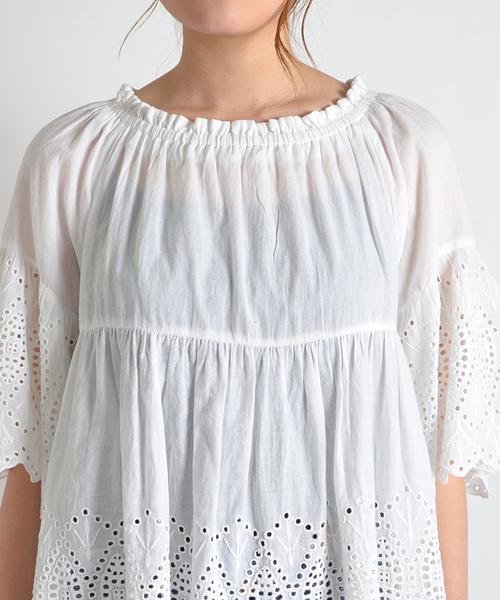 liflattie ships（リフラティ シップス）の「liflattie ships:カットレース ギャザー ブラウス ◇（シャツ/ブラウス・レディース・オフホワイト/ライトブルー・ONE SIZE）」の8枚目の写真