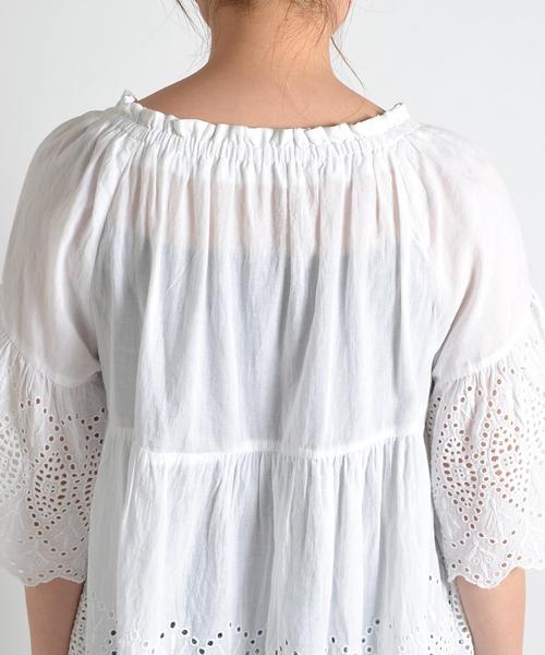 liflattie ships（リフラティ シップス）の「liflattie ships:カットレース ギャザー ブラウス ◇（シャツ/ブラウス・レディース・オフホワイト/ライトブルー・ONE SIZE）」の9枚目の写真