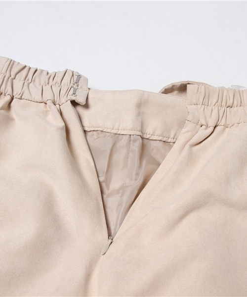 GeeRA(ジーラ)の「フェイクスエード素材2WAYガウチョパンツ(その他パンツ・レディース・ベージュ・SMALL/X-LARGE/LARGE/MEDIUM)」の10枚目の写真