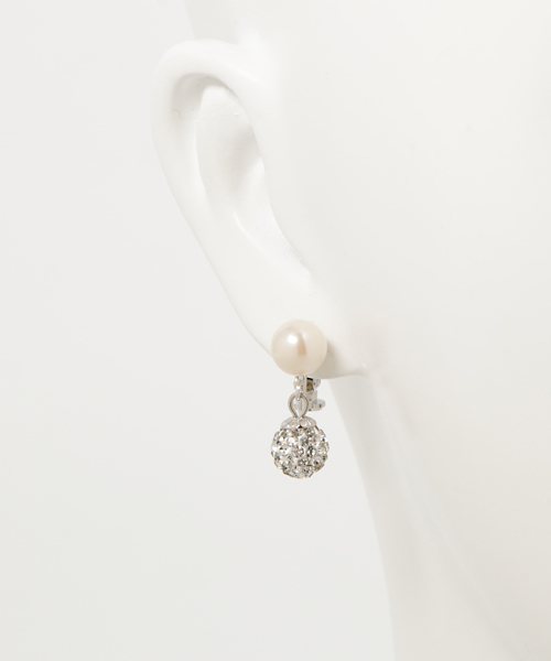 form forma（フォルムフォルマ）の「パールロンデルイヤリング（イヤリング・レディース・ホワイト・FREE）」の2枚目の写真