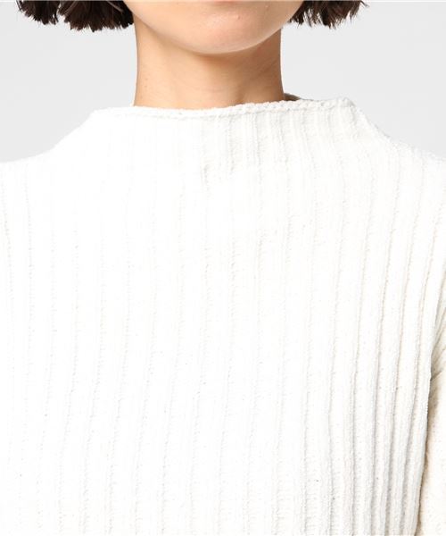 VENCEEXCHANGE（ヴァンスエクスチェンジ）の「ベロアモールボトルネックニット               （ニット/セーター・レディース・ブラック/レッド/オフホワイト/マスタード・MEDIUM）」の6枚目の写真