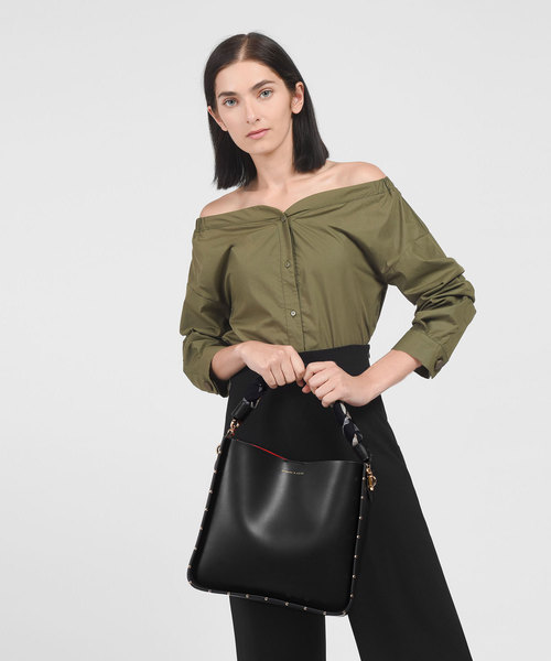 CHARLES & KEITH(チャールズ & キース)の「スカーフラップハンドルバッグ / SCARF WRAPPED HANDLE BAG(ショルダーバッグ・レディース・ブラック/グリーン/オレンジ・L)」の9枚目の写真