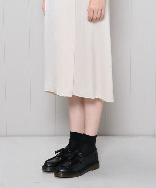 Dr. Martens（ドクターマーチン）の「＜Dr.Martens＞TASSEL LOAFERS/シューズ（ローファー・レディース・ブラック・5/6/3/4）」の2枚目の写真