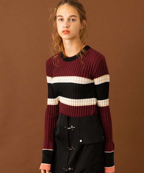 UNITED TOKYO（ユナイテッドトウキョウ）の「ケミカルマルチボーダーニット（ニット/セーター・レディース・ワインレッド/グレー・1）」の5枚目の写真