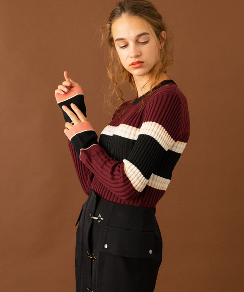 UNITED TOKYO（ユナイテッドトウキョウ）の「ケミカルマルチボーダーニット（ニット/セーター・レディース・ワインレッド/グレー・1）」の4枚目の写真