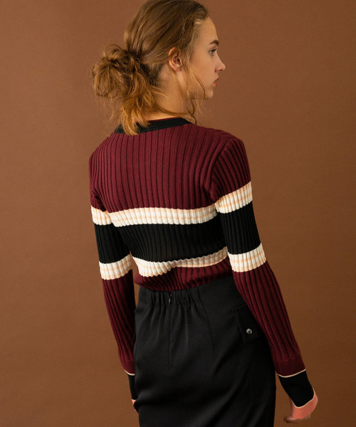 UNITED TOKYO（ユナイテッドトウキョウ）の「ケミカルマルチボーダーニット（ニット/セーター・レディース・ワインレッド/グレー・1）」の7枚目の写真