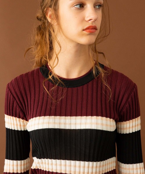UNITED TOKYO（ユナイテッドトウキョウ）の「ケミカルマルチボーダーニット（ニット/セーター・レディース・ワインレッド/グレー・1）」の9枚目の写真