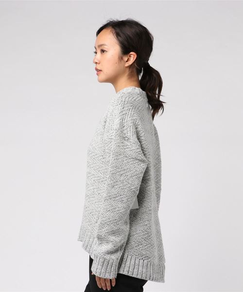 RVCA(ルーカ)の「RVCAレディースZIGGEDKNITSWEATERセーター/ルーカ ニット(ニット/セーター・レディース・エンジ/グレー・SMALL/X-SMALL)」の4枚目の写真