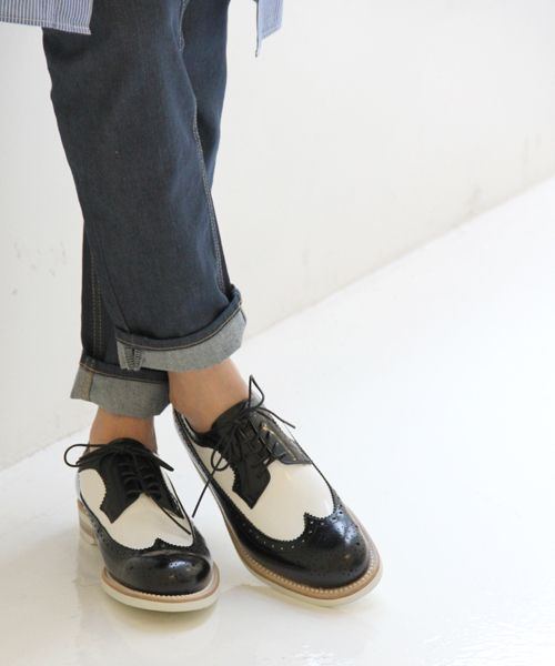 UNITED ARROWS（ユナイテッドアローズ）の「UGMM ウィングチップ シューズ ■■■◆（ドレスシューズ・レディース・ブラック/ホワイト/その他1/オフホワイト・35/35h/36/36h/37/37h/38）」の4枚目の写真