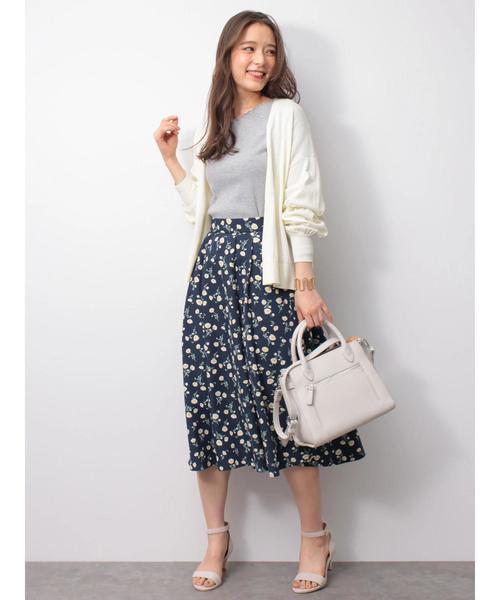 earth music&ecology（アースミュージックアンドエコロジー）の「・衿スカラップテレコプルオーバー ●＊（Tシャツ/カットソー・レディース・グレー系その他/アイボリー/ブラック/グリーン/ピンク/ラベンダー・S/M）」の16枚目の写真