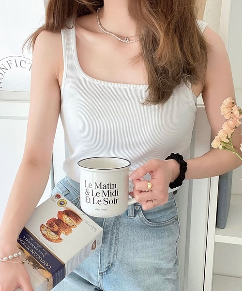 classicalelf(クラシカルエルフ)の「スクエアネック 無地リブタンクトップ(袖なし)(タンクトップ・レディース・ブラック/ベージュ/オフホワイト/グレイッシュベージュ/グリーン/オレンジ/パープル/グレー系その他・MEDIUM/LARGE/X-LARGE/SMALL)」の11枚目の写真