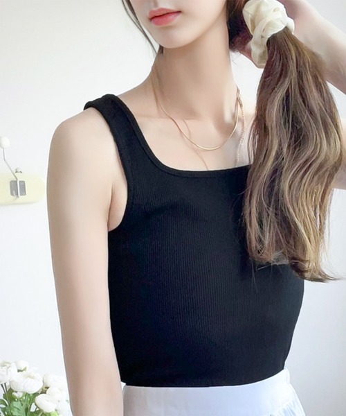 classicalelf(クラシカルエルフ)の「スクエアネック 無地リブタンクトップ(袖なし)(タンクトップ・レディース・ブラック/ベージュ/オフホワイト/グレイッシュベージュ/グリーン/オレンジ/パープル/グレー系その他・MEDIUM/LARGE/X-LARGE/SMALL)」の12枚目の写真