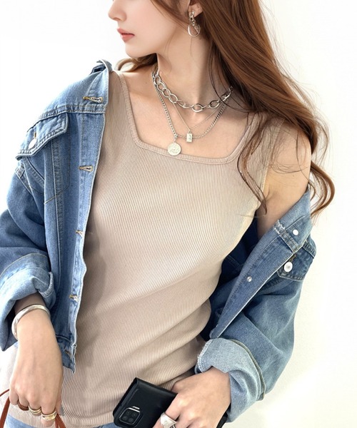 classicalelf(クラシカルエルフ)の「スクエアネック 無地リブタンクトップ(袖なし)(タンクトップ・レディース・ブラック/ベージュ/オフホワイト/グレイッシュベージュ/グリーン/オレンジ/パープル/グレー系その他・MEDIUM/LARGE/X-LARGE/SMALL)」の14枚目の写真