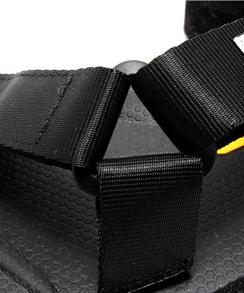BEAMS(ビームス)の「SUICOKE×BEAMS / 別注 モノトーンストラップサンダル(サンダル・メンズ・ホワイト/ブラック・10inch/8inch/9inch)」の3枚目の写真