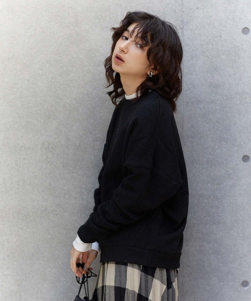 CRAFT STANDARD BOUTIQUE（クラフトスタンダードブティック）の「モックネック風裏毛スウェットプルオーバー＊（スウェット・レディース・ブラック/オフホワイト/キャメル/パープル/ブルー・M/L）」の2枚目の写真