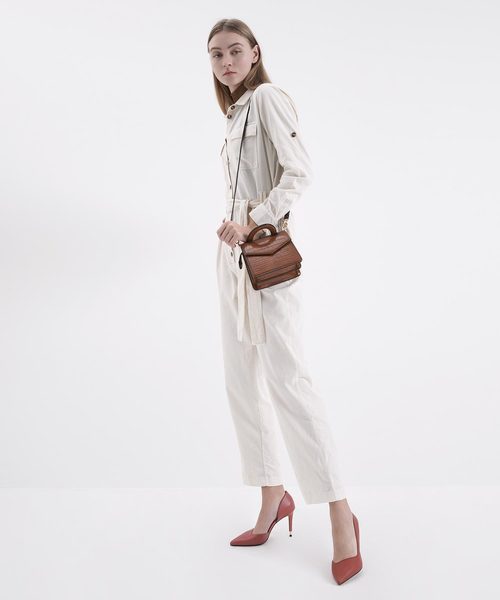 CHARLES & KEITH（チャールズ & キース）の「ミニクロック エフェクトエンベロープバッグ / Mini Croc-Effect Envelope Bag（ハンドバッグ・レディース・ブラック/ダークブラウン/オリーブ/マルチ・S）」の19枚目の写真