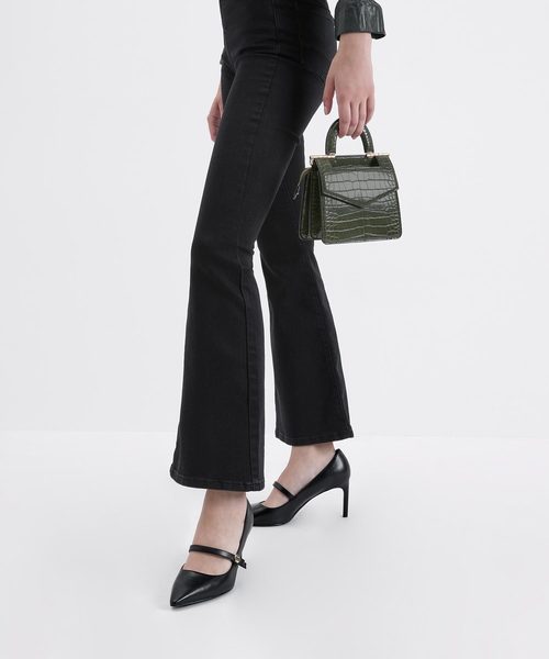 CHARLES & KEITH（チャールズ & キース）の「ミニクロック エフェクトエンベロープバッグ / Mini Croc-Effect Envelope Bag（ハンドバッグ・レディース・ブラック/ダークブラウン/オリーブ/マルチ・S）」の20枚目の写真