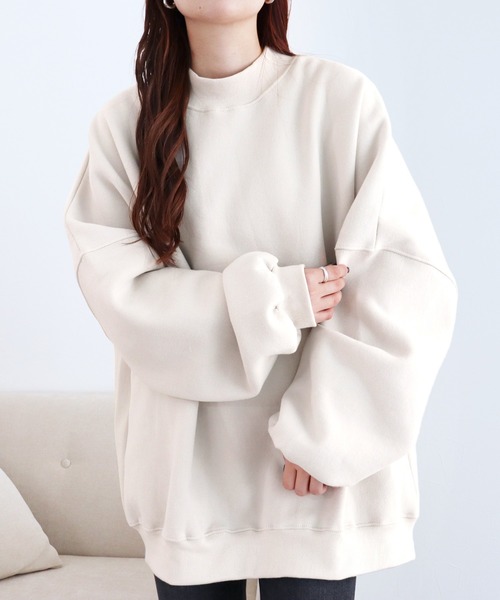 reca(レカ)の「オーバーサイズ裏起毛スウェット(スウェット・レディース・ベージュ/パープル/ネイビー/チャコール/グリーン/マスタード/グレイッシュベージュ/キナリ/ブルーグレー・FREE)」の2枚目の写真