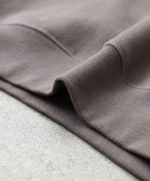 reca(レカ)の「オーバーサイズ裏起毛スウェット(スウェット・レディース・ベージュ/パープル/ネイビー/チャコール/グリーン/マスタード/グレイッシュベージュ/キナリ/ブルーグレー・FREE)」の21枚目の写真