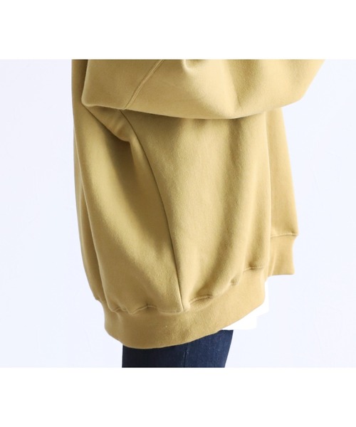 reca(レカ)の「オーバーサイズ裏起毛スウェット(スウェット・レディース・ベージュ/パープル/ネイビー/チャコール/グリーン/マスタード/グレイッシュベージュ/キナリ/ブルーグレー・FREE)」の20枚目の写真