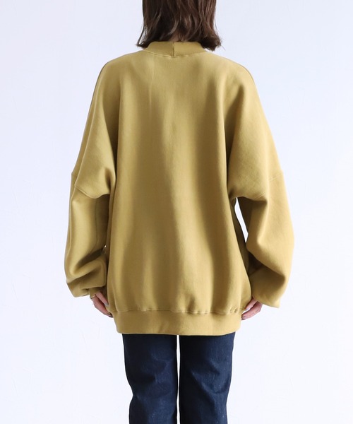 reca(レカ)の「オーバーサイズ裏起毛スウェット(スウェット・レディース・ベージュ/パープル/ネイビー/チャコール/グリーン/マスタード/グレイッシュベージュ/キナリ/ブルーグレー・FREE)」の15枚目の写真