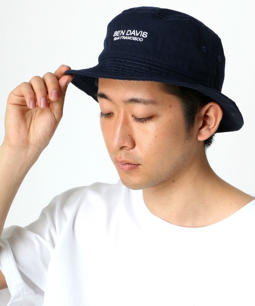 BEN DAVIS(ベンデイビス)の「BEN DAVIS/ベンデイビス ワンポイント ロゴ 刺繍 バケットハット(ハット・メンズ・ホワイト/ブラック/ベージュ/ネイビー・FREE)」の4枚目の写真