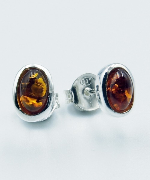 TONE SELECT GOODS（トーンセレクトグッズ）の「【925 SILVER ACC】Amber(天然琥珀)オーバルピアスSV925(OG)（ピアス（両耳用）・レディース・ホワイト/グリーン/ゴールド・FREE）」の6枚目の写真