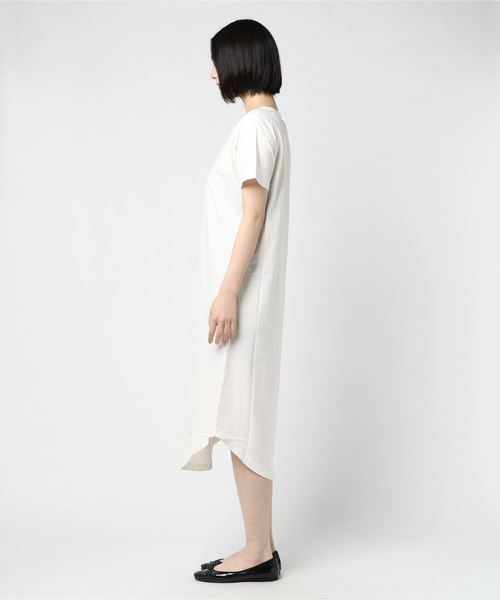 THE MORNING AFTER（ザ モーニング アフター）の「天竺オーガニックコットンTシャツOP（ワンピース・レディース・オフホワイト/チャコール/ブルー・MEDIUM）」の5枚目の写真