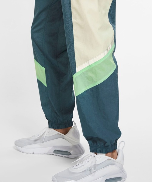 NIKE(ナイキ)の「ウーブンUNパンツ(その他パンツ・メンズ・グリーン系その他/ネイビー/ブラック・LARGE/MEDIUM/X-LARGE)」の7枚目の写真