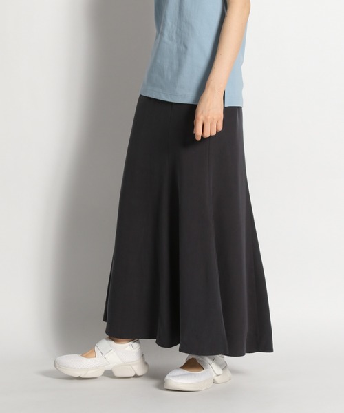niko and...（ニコアンド）の「テンセル(TM)マーメイドスカート（スカート・レディース・チャコール/アイボリー/カーキ/スモーク・LARGE/MEDIUM）」の4枚目の写真
