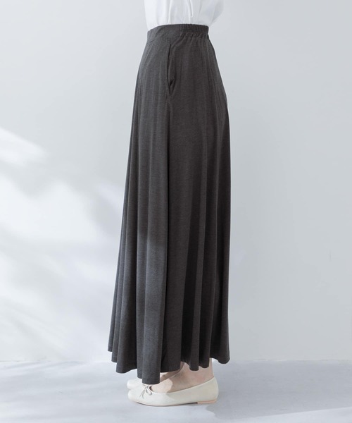 URBAN RESEARCH Sonny Label（アーバンリサーチサニーレーベル）の「カットフレアロングスカート（スカート・レディース・ダークグレー/モカ/ブラック・FREE）」の13枚目の写真