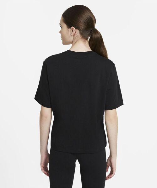 NIKE（ナイキ）の「ナイキ スポーツウェア エッセンシャル ウィメンズ ボクシー Tシャツ / Nike Sportswear Essential Women's Boxy T-Shirt（Tシャツ/カットソー・レディース・ホワイト/ブラック/グリーン系その他2・S/M/L/2XL/XL/XS）」の5枚目の写真