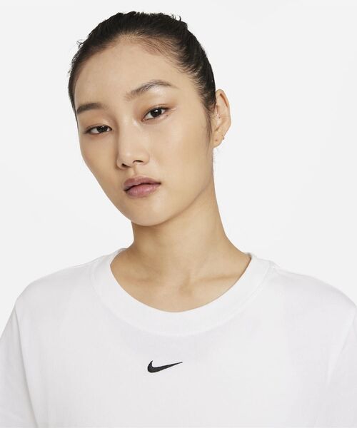 NIKE（ナイキ）の「ナイキ スポーツウェア エッセンシャル ウィメンズ ボクシー Tシャツ / Nike Sportswear Essential Women's Boxy T-Shirt（Tシャツ/カットソー・レディース・ホワイト/ブラック/グリーン系その他2・S/M/L/2XL/XL/XS）」の9枚目の写真