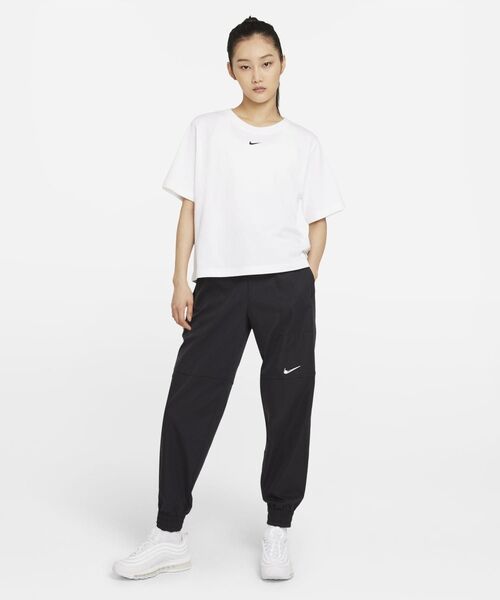 NIKE（ナイキ）の「ナイキ スポーツウェア エッセンシャル ウィメンズ ボクシー Tシャツ / Nike Sportswear Essential Women's Boxy T-Shirt（Tシャツ/カットソー・レディース・ホワイト/ブラック/グリーン系その他2・S/M/L/2XL/XL/XS）」の6枚目の写真