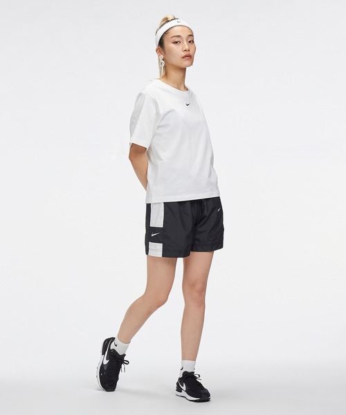 NIKE（ナイキ）の「ナイキ スポーツウェア エッセンシャル ウィメンズ ボクシー Tシャツ / Nike Sportswear Essential Women's Boxy T-Shirt（Tシャツ/カットソー・レディース・ホワイト/ブラック/グリーン系その他2・S/M/L/2XL/XL/XS）」の11枚目の写真