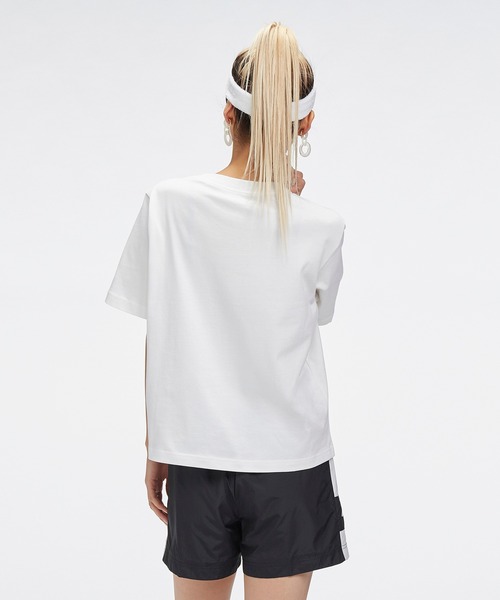 NIKE（ナイキ）の「ナイキ スポーツウェア エッセンシャル ウィメンズ ボクシー Tシャツ / Nike Sportswear Essential Women's Boxy T-Shirt（Tシャツ/カットソー・レディース・ホワイト/ブラック/グリーン系その他2・S/M/L/2XL/XL/XS）」の17枚目の写真