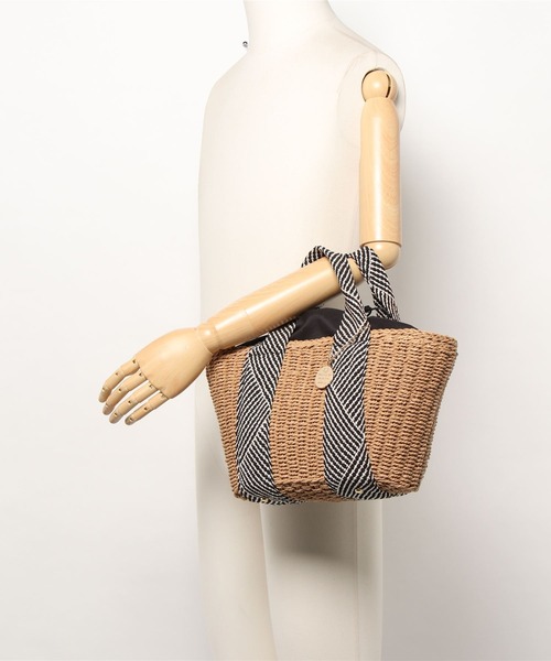 Via Demizon(ビアデミゾン)の「WEB限定 バケツ形カゴバッグ(かごバッグ・レディース・ブラック/グレー・フリー)」の11枚目の写真